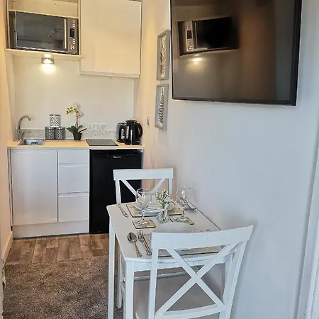 Apartment 95 *