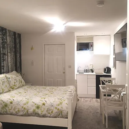 95 Apartment *